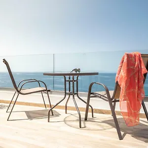First House Appartamento Himare